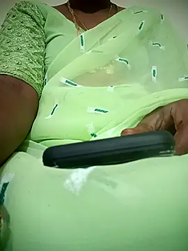 Snapshot of Telugu-mirchi chatting on November 1, 2025, 6:32 pm Telugu-mirchi online show from November 1, 2025, 6:32 pm