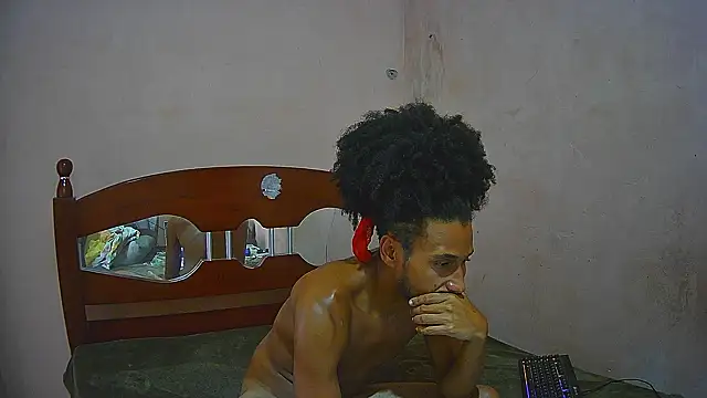 SkinnyLatinMan online show from December 3, 2024, 11:22 am