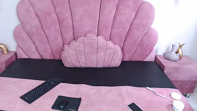 Candy Bony online show from January 4, 2025, 6:51 pm