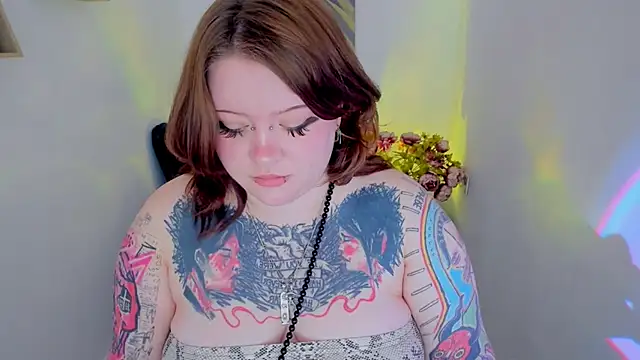 MoonLghte online show from March 3, 2026, 3:34 am