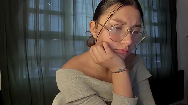 Snapshot of Noellesable chatting on October 11, 2025, 6:06 pm Noellesable online show from October 11, 2025, 6:06 pm