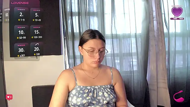 Snapshot of Noellesable chatting on October 27, 2025, 5:06 pm Noellesable online show from October 27, 2025, 5:06 pm