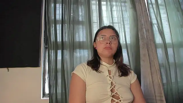 Snapshot of Noellesable chatting on November 7, 2025, 5:13 pm Noellesable online show from November 7, 2025, 5:13 pm