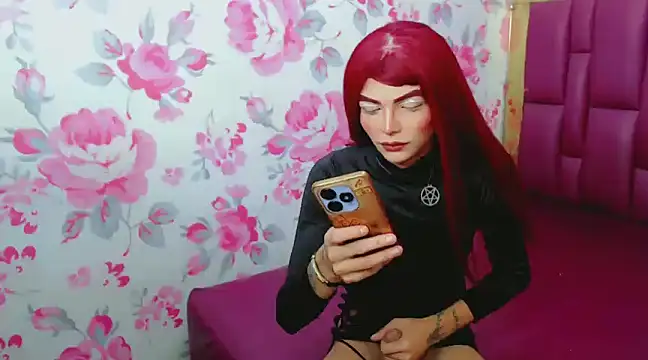 Snapshot of Luna_and_valery chatting on January 15, 2025, 11:19 pm Luna and valery online show from January 15, 2025, 11:19 pm