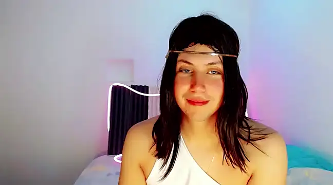 Snapshot of Oxana-Novikov chatting on December 6, 2024, 7:43 am Oxana-Novikov online show from December 6, 2024, 7:43 am