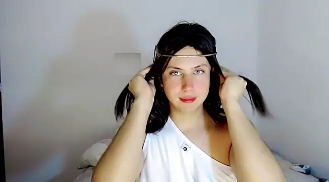 Snapshot of Oxana-Novikov chatting on January 3, 2025, 6:44 am Oxana-Novikov online show from January 3, 2025, 6:44 am