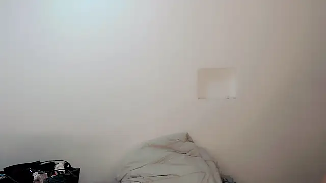 Snapshot of Oxana-Novikov chatting on November 20, 2025, 10:20 pm Oxana-Novikov online show from November 20, 2025, 10:20 pm