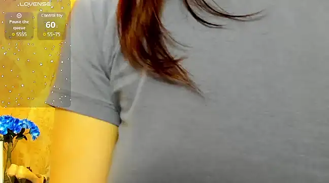 Snapshot of AddisonMars chatting on December 15, 2024, 4:29 am AddisonMars online show from December 15, 2024, 4:29 am