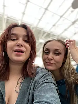 Snapshot of Burning_girlss chatting on December 12, 2024, 7:08 am Burning girlss online show from December 12, 2024, 7:08 am