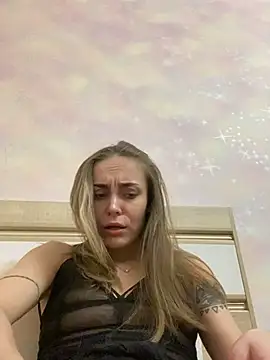 Snapshot of Burning_girlss chatting on December 25, 2024, 1:20 am Burning girlss online show from December 25, 2024, 1:20 am