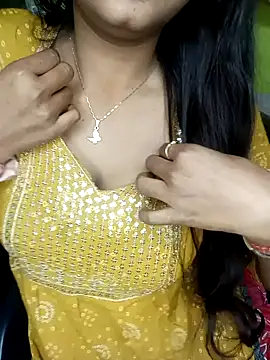 Snapshot of NOTY-LOVE-05 chatting on January 1, 2025, 1:59 pm NOTY-LOVE-05 online show from January 1, 2025, 1:59 pm