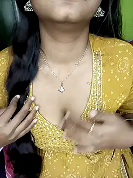 Snapshot of NOTY-LOVE-05 chatting on January 8, 2025, 6:52 am NOTY-LOVE-05 online show from January 8, 2025, 6:52 am