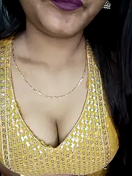 Snapshot of NOTY-LOVE-05 chatting on March 3, 2025, 3:53 pm NOTY-LOVE-05 online show from March 3, 2025, 3:53 pm