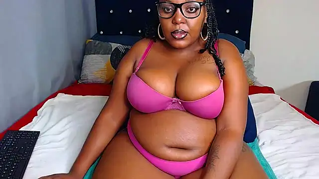 Snapshot of CHERRYYUMMY chatting on March 10, 2025, 6:45 pm CHERRYYUMMY online show from March 10, 2025, 6:45 pm