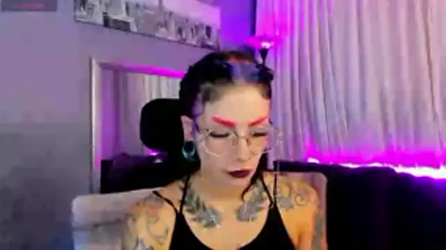 Snapshot of _mamush chatting on November 20, 2025, 9:14 pm mamush online show from November 20, 2025, 9:14 pm