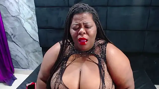 Snapshot of rocio_bbw_ chatting on January 19, 2025, 1:12 pm rocio bbw online show from January 19, 2025, 1:12 pm