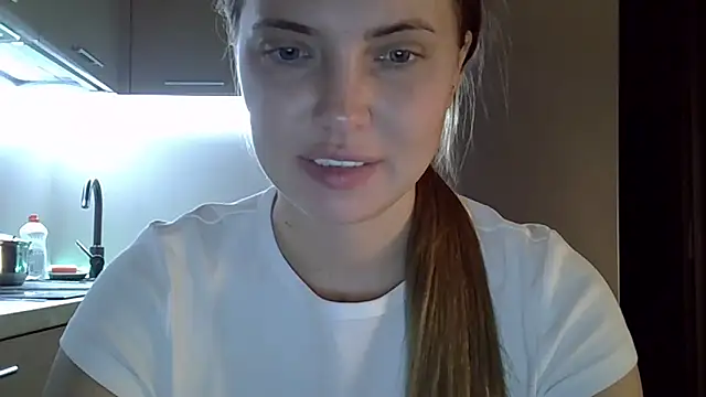 Lucky Anna online show from October 25, 2025, 6:24 pm