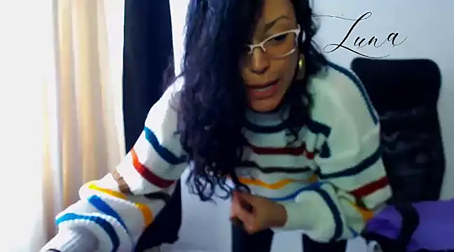 Snapshot of Lunavega1 chatting on March 17, 2025, 7:26 pm Lunavega1 online show from March 17, 2025, 7:26 pm