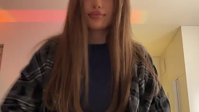 Julia RL online show from March 24, 2026, 2:05 am