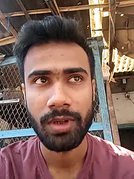 Snapshot of Skinny_Bigass_23 chatting on December 20, 2025, 6:42 am Skinny Bigass 23 online show from December 20, 2025, 6:42 am