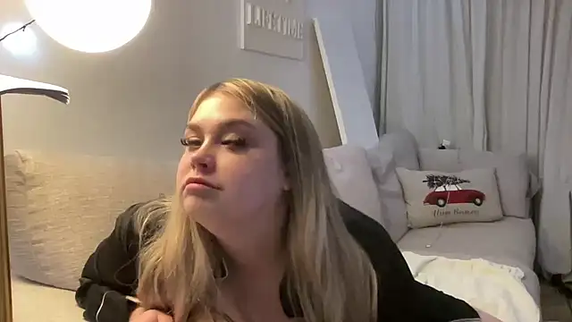 blairbella online show from December 21, 2024, 5:07 pm
