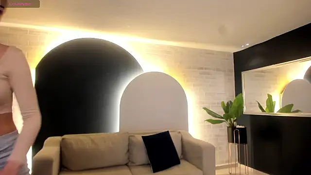 KaiaFerreira online show from February 5, 2026, 12:10 pm