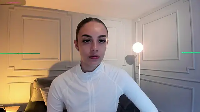 KaiaFerreira online show from February 12, 2026, 4:57 pm