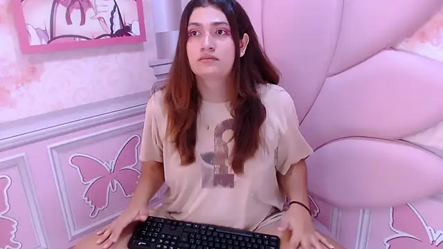 Snapshot of Valery_Maravilla_ chatting on December 23, 2024, 12:19 pm Valery Maravilla online show from December 23, 2024, 12:19 pm