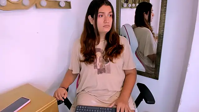 Snapshot of Valery_Maravilla_ chatting on January 5, 2025, 8:10 pm Valery Maravilla online show from January 5, 2025, 8:10 pm