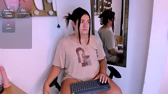 Snapshot of Valery_Maravilla_ chatting on January 27, 2025, 7:46 pm Valery Maravilla online show from January 27, 2025, 7:46 pm