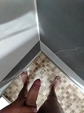 Snapshot of mylovetr1 chatting on November 9, 2025, 6:33 am mylovetr1 online show from November 9, 2025, 6:33 am