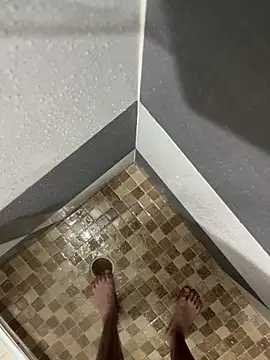 Snapshot of mylovetr1 chatting on December 21, 2025, 11:45 pm mylovetr1 online show from December 21, 2025, 11:45 pm