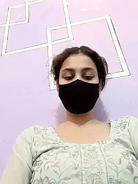 magicmoment00786 online show from September 26, 2025, 2:32 pm