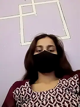 magicmoment00786 online show from November 7, 2025, 4:40 pm