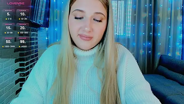 Evacadooo online show from October 4, 2025, 7:17 am