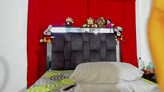 Snapshot of chloe_vasquez710 chatting on January 10, 2025, 11:08 pm chloe vasquez710 online show from January 10, 2025, 11:08 pm