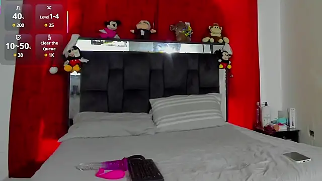 Snapshot of chloe_vasquez710 chatting on January 22, 2025, 4:44 pm chloe vasquez710 online show from January 22, 2025, 4:44 pm