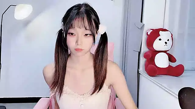 Snapshot of Z-long chatting on October 20, 2025, 8:59 am Z-long online show from October 20, 2025, 8:59 am