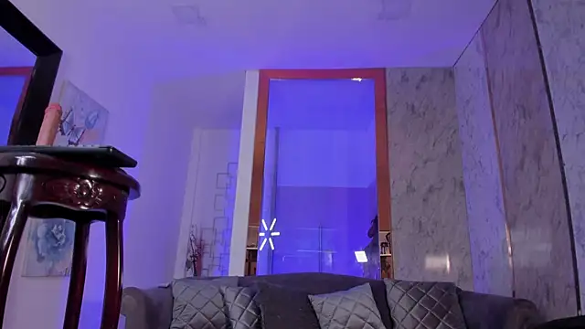 Keila Rose online show from February 11, 2026, 4:50 am