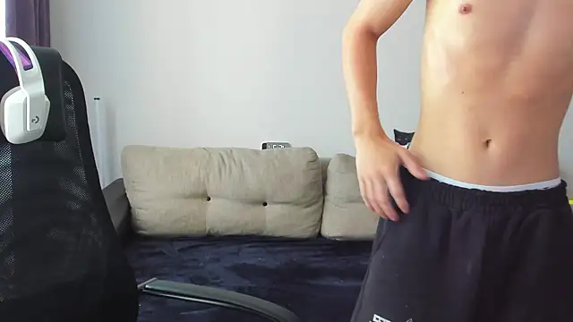 Snapshot of Ostin_meow chatting on September 30, 2025, 8:19 am Ostin meow online show from September 30, 2025, 8:19 am