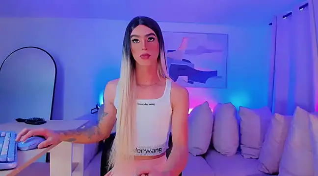 Snapshot of Ashley_Reminton chatting on January 4, 2025, 2:56 pm Ashley Reminton online show from January 4, 2025, 2:56 pm