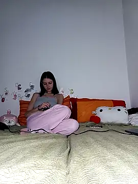 ella grays online show from March 26, 2026, 6:35 pm