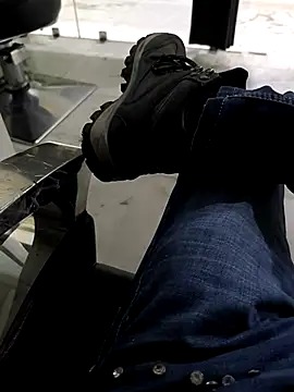 Snapshot of faaseel chatting on October 11, 2025, 11:42 am faaseel online show from October 11, 2025, 11:42 am