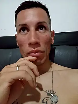 Snapshot of FlacoDani chatting on October 24, 2025, 3:19 pm FlacoDani online show from October 24, 2025, 3:19 pm