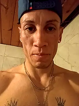 Snapshot of FlacoDani chatting on October 31, 2025, 5:47 pm FlacoDani online show from October 31, 2025, 5:47 pm