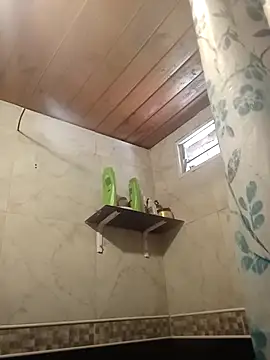 Snapshot of FlacoDani chatting on February 16, 2026, 5:09 pm FlacoDani online show from February 16, 2026, 5:09 pm