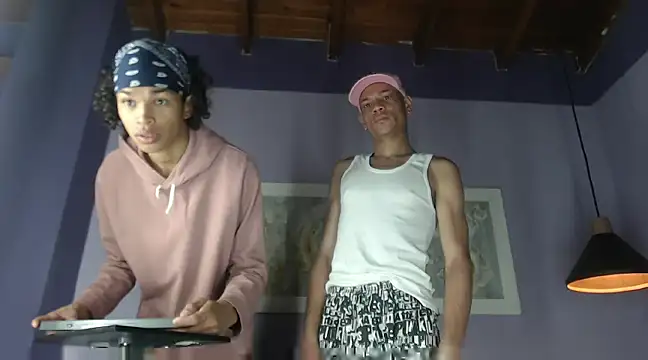 Snapshot of Kendall_Vergara chatting on December 7, 2024, 8:49 pm Kendall Vergara online show from December 7, 2024, 8:49 pm