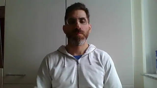 Snapshot of alcatraz009 chatting on January 27, 2025, 8:18 am alcatraz009 online show from January 27, 2025, 8:18 am