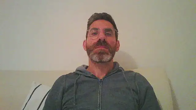 Snapshot of alcatraz009 chatting on September 14, 2025, 4:00 am alcatraz009 online show from September 14, 2025, 4:00 am