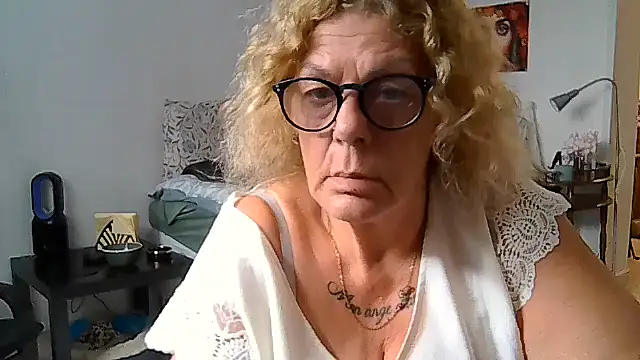 housewife shantie online show from July 10, 2026, 9:23 am